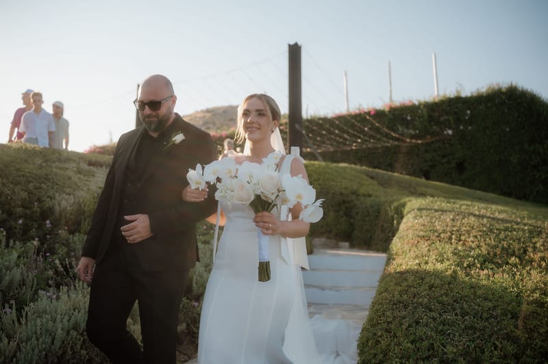 Ceremony at the Gallery Island Art and Taste Chapel
