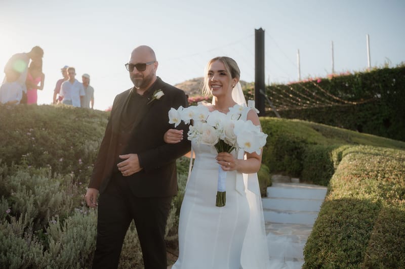 Ceremony at the Gallery Island Art and Taste Chapel