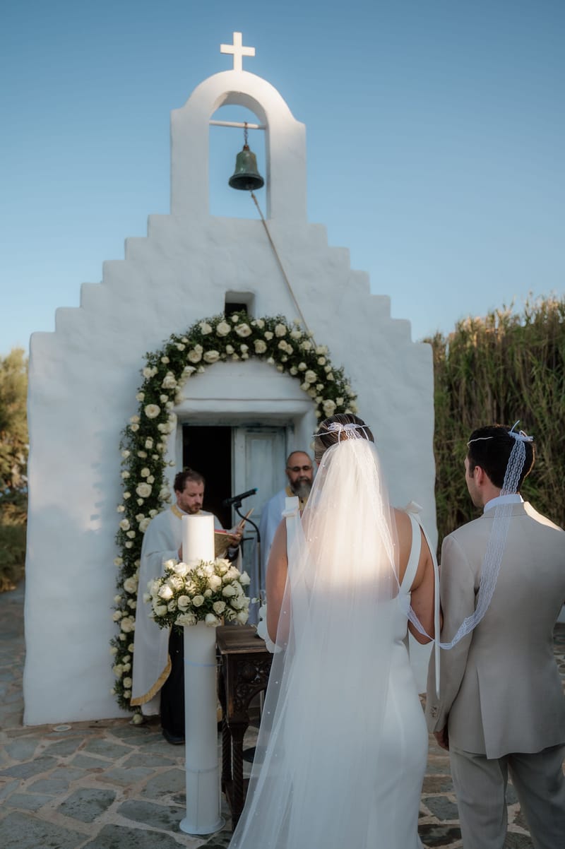 Ceremony at the Gallery Island Art and Taste Chapel