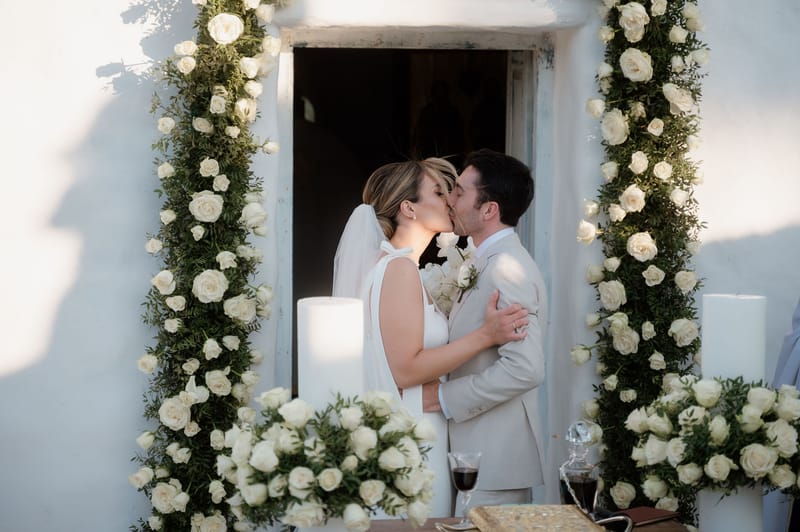 Ceremony at the Gallery Island Art and Taste Chapel