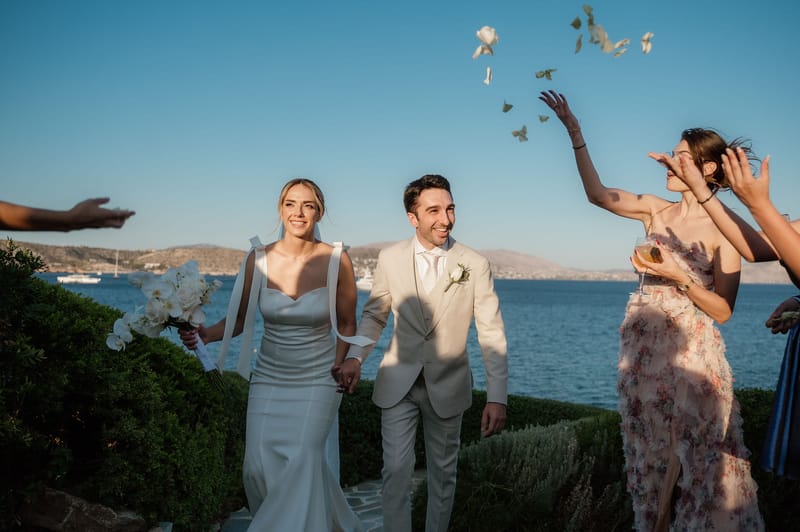 Ceremony at the Gallery Island Art and Taste Chapel