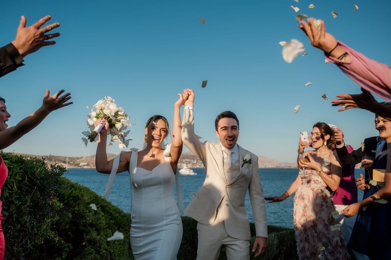 Ceremony at the Gallery Island Art and Taste Chapel