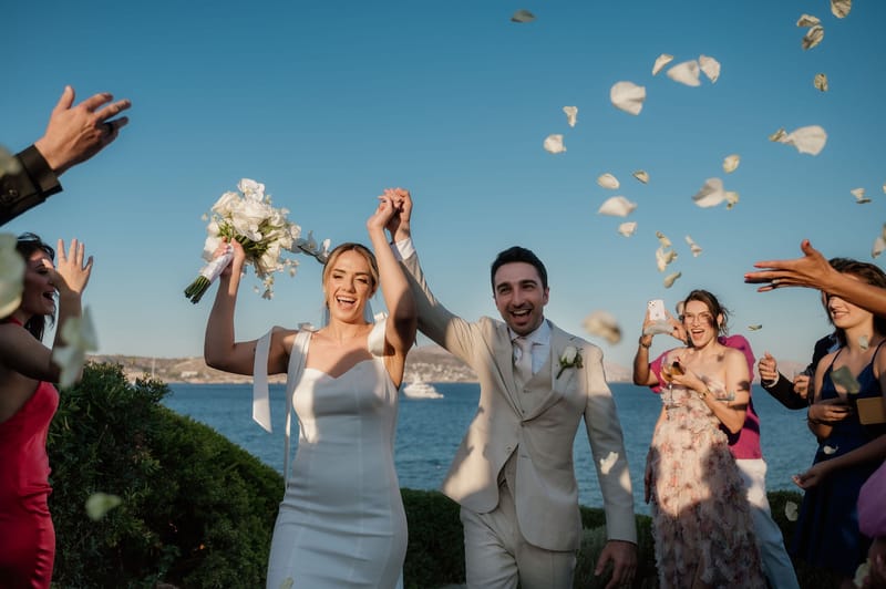 Ceremony at the Gallery Island Art and Taste Chapel