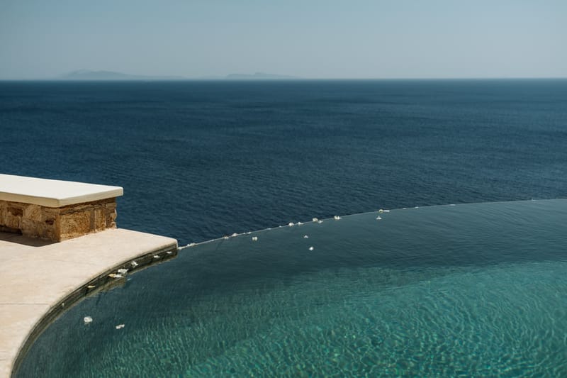 Reni & Jordan Wedding at the Cycladic Gem Villa Ios