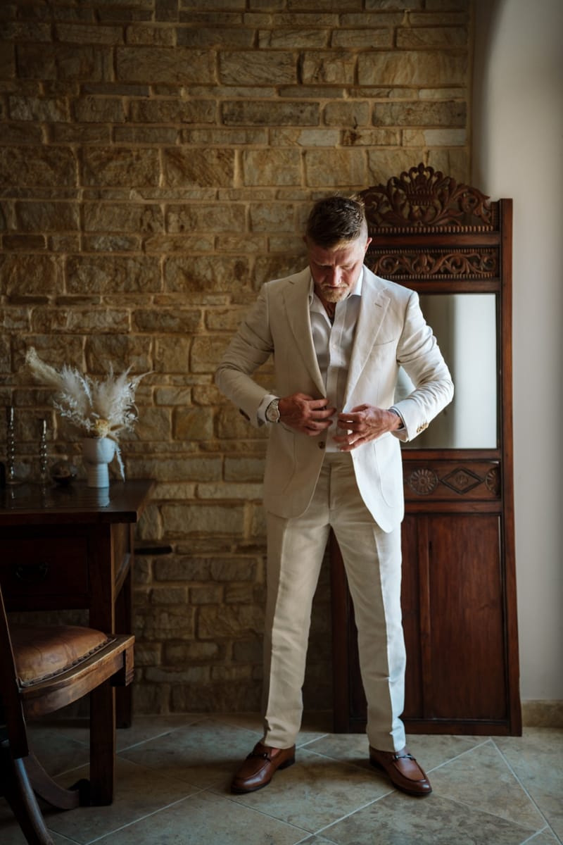 Reni & Jordan Wedding at the Cycladic Gem Villa Ios