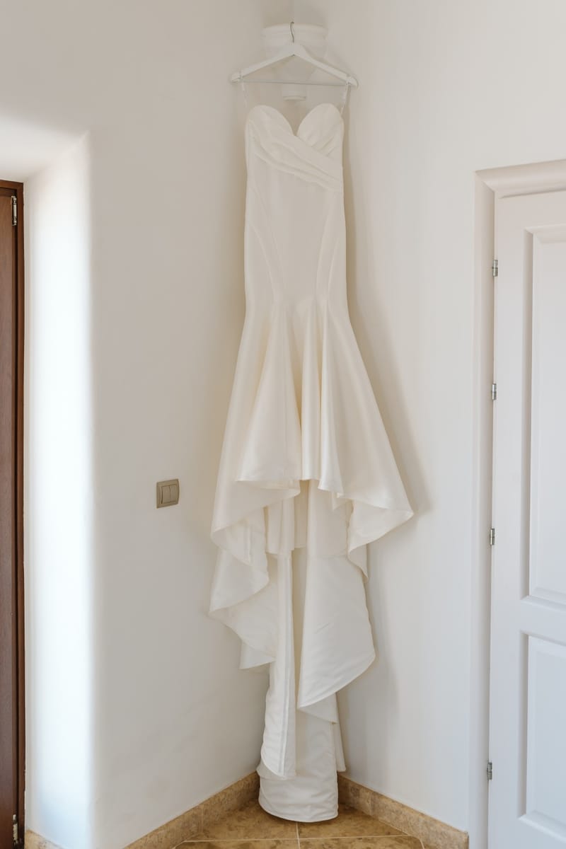 Reni & Jordan Wedding at the Cycladic Gem Villa Ios