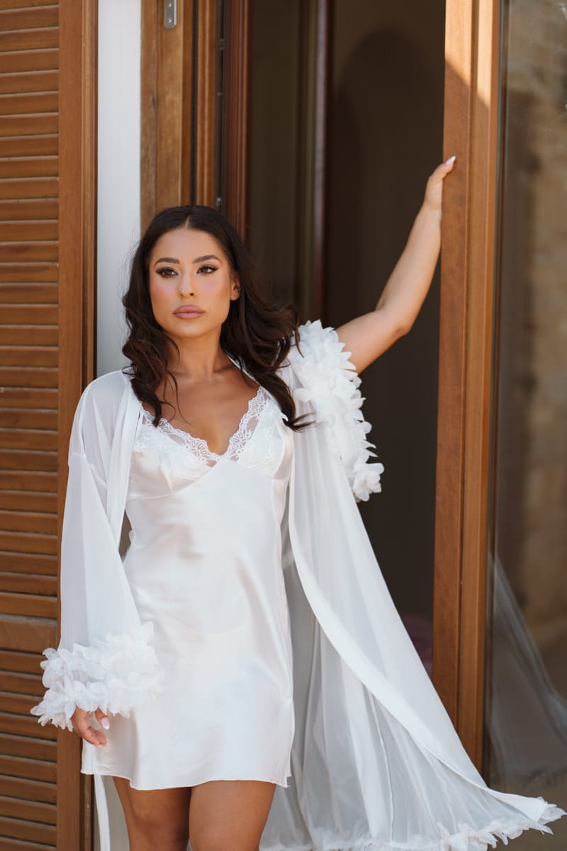 Reni & Jordan Wedding at the Cycladic Gem Villa Ios