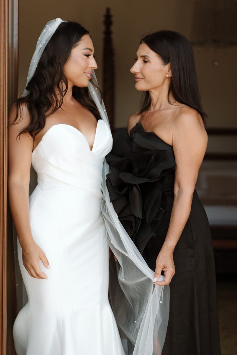 Reni & Jordan Wedding at the Cycladic Gem Villa Ios