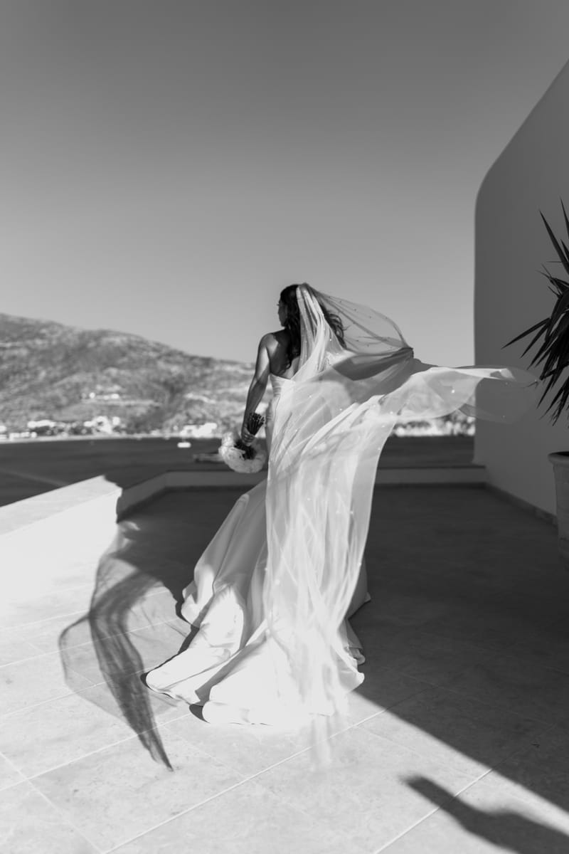 Reni & Jordan Wedding at the Cycladic Gem Villa Ios
