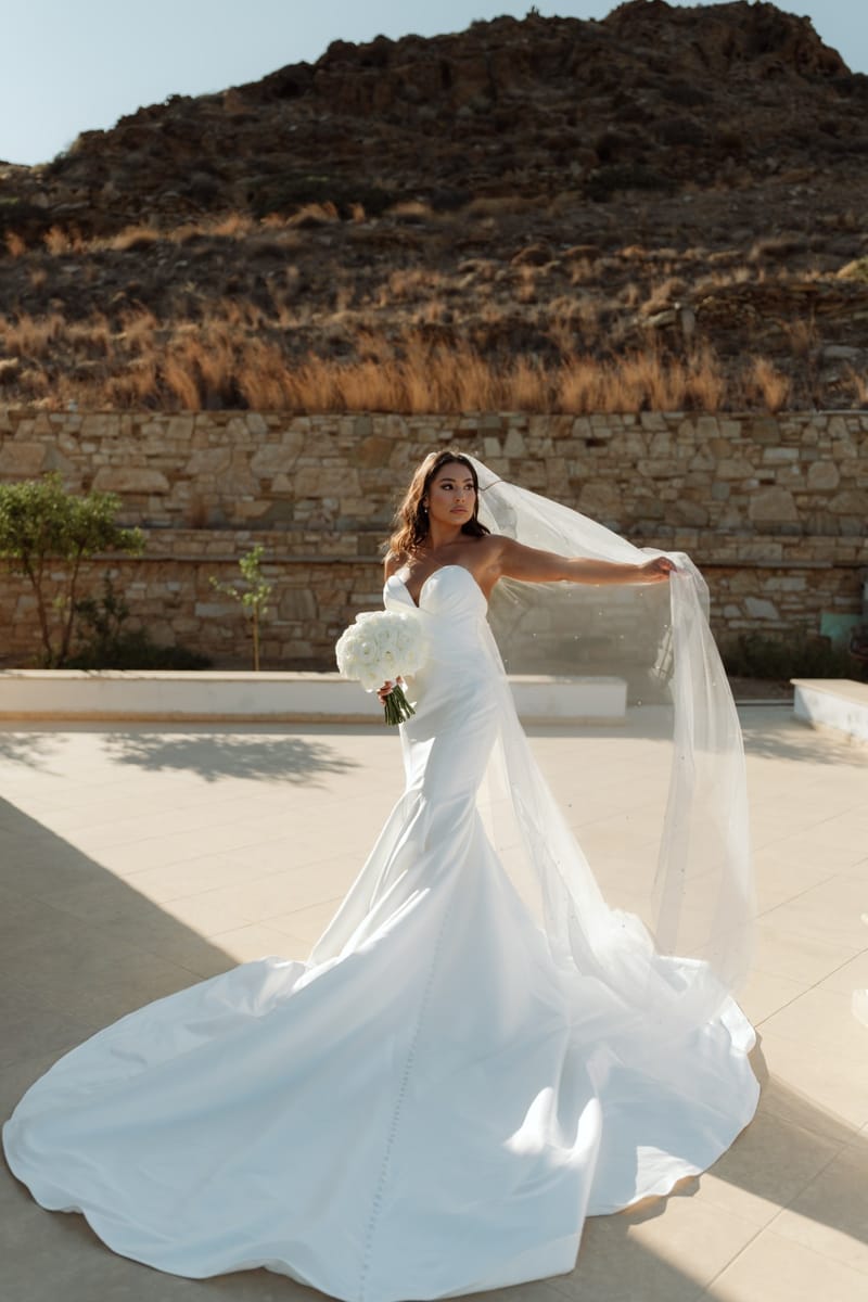 Reni & Jordan Wedding at the Cycladic Gem Villa Ios