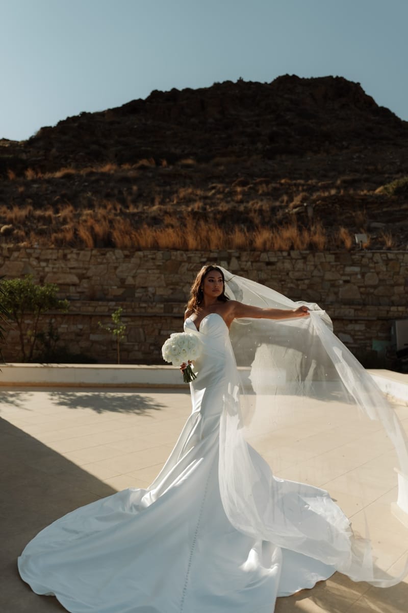 Reni & Jordan Wedding at the Cycladic Gem Villa Ios