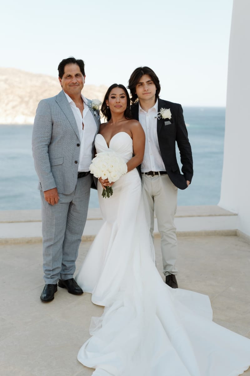 Reni & Jordan Wedding at the Cycladic Gem Villa Ios