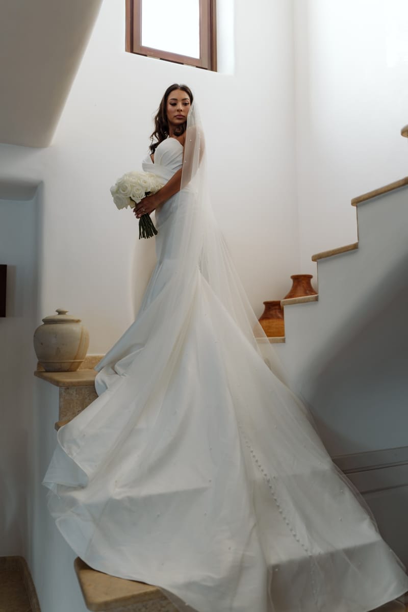 Reni & Jordan Wedding at the Cycladic Gem Villa Ios