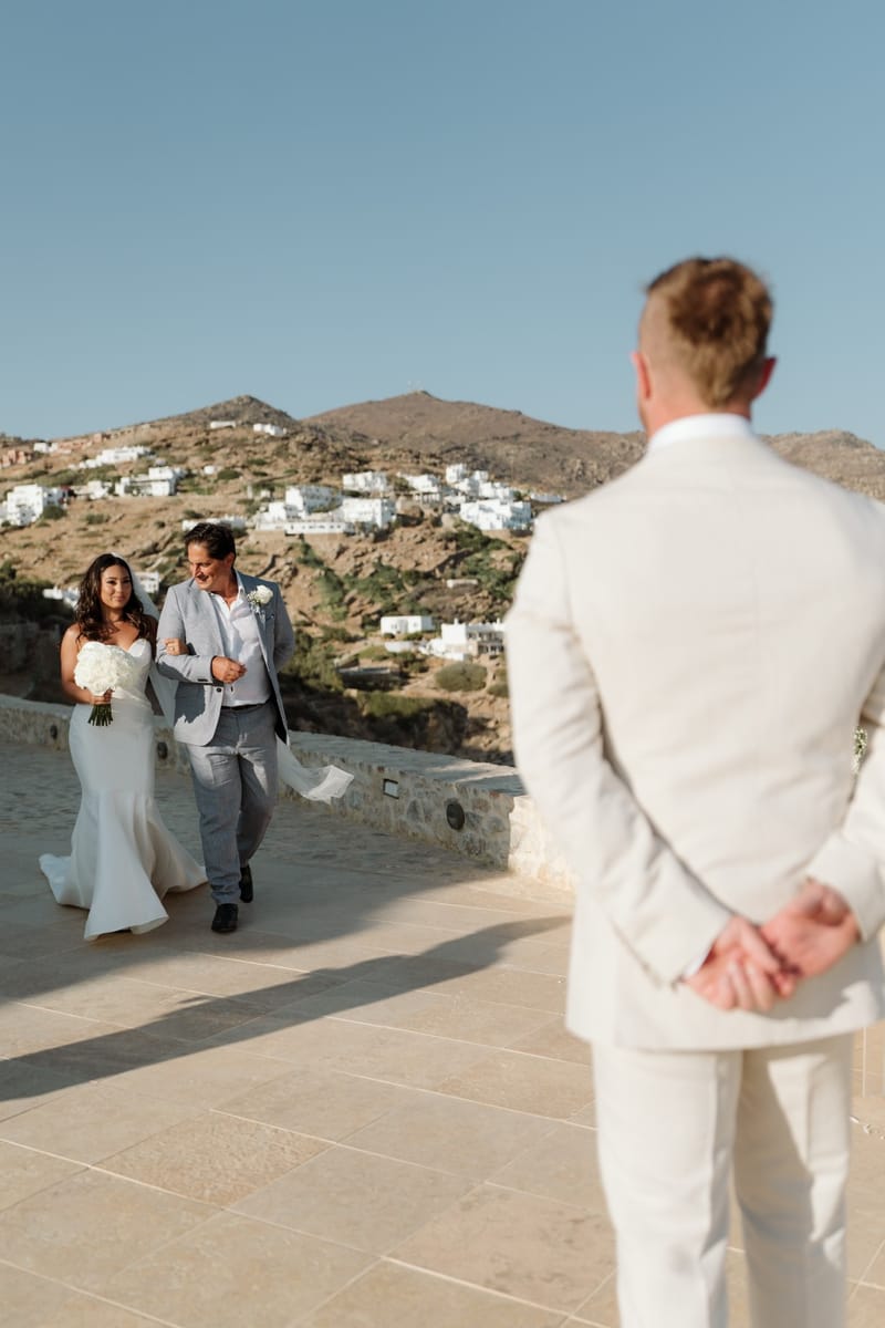 Reni & Jordan Wedding at the Cycladic Gem Villa Ios