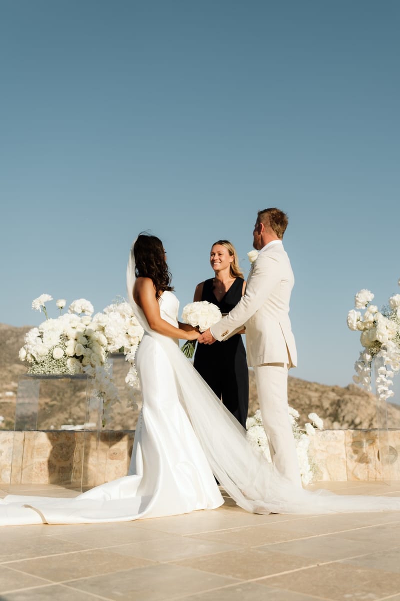 Reni & Jordan Wedding at the Cycladic Gem Villa Ios