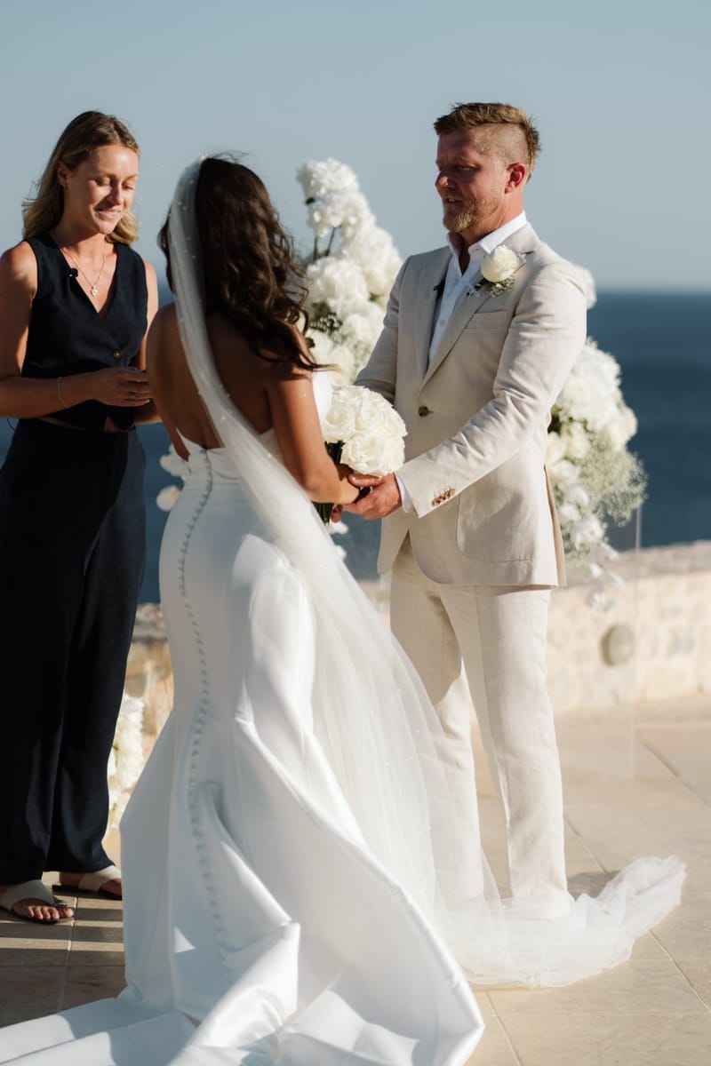 Reni & Jordan Wedding at the Cycladic Gem Villa Ios