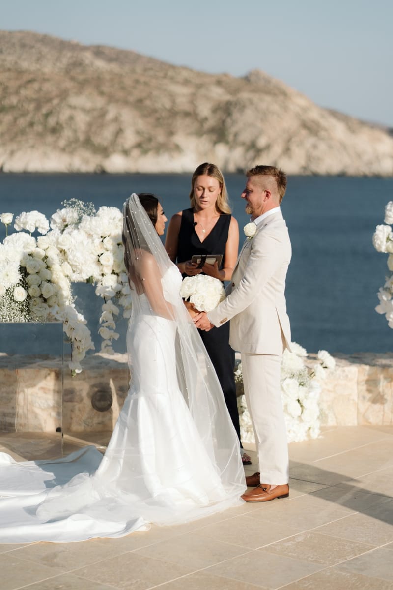 Reni & Jordan Wedding at the Cycladic Gem Villa Ios