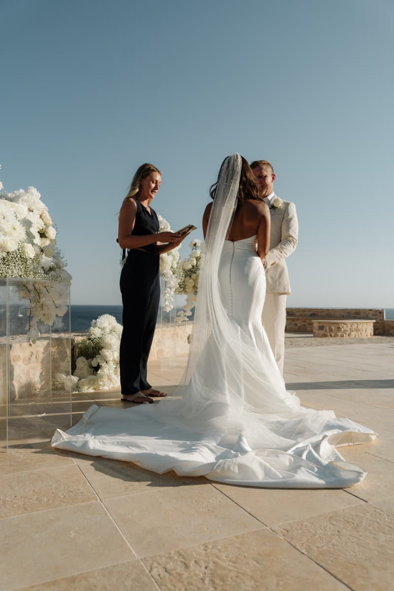 Reni & Jordan Wedding at the Cycladic Gem Villa Ios
