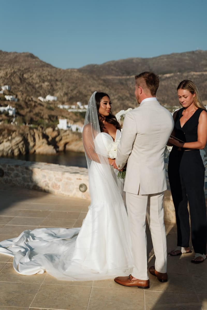 Reni & Jordan Wedding at the Cycladic Gem Villa Ios