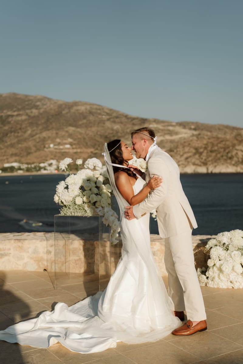 Reni & Jordan Wedding at the Cycladic Gem Villa Ios