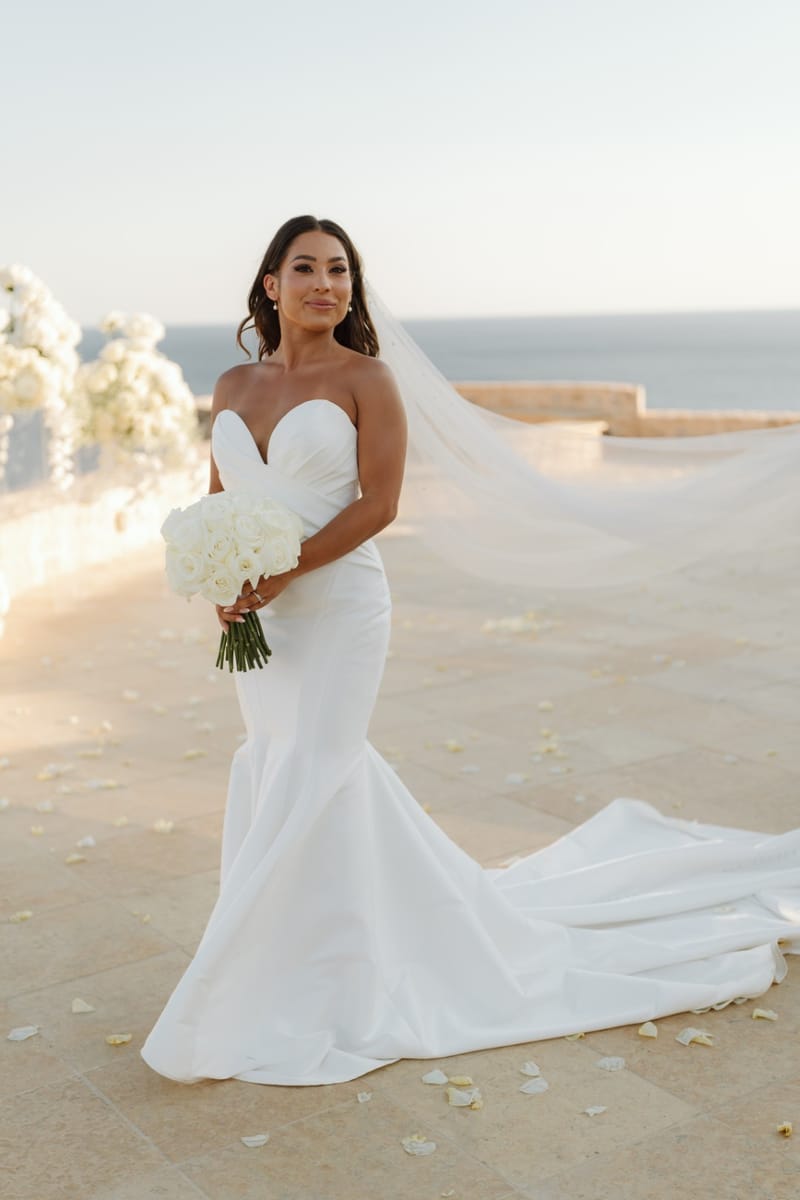 Reni & Jordan Wedding at the Cycladic Gem Villa Ios