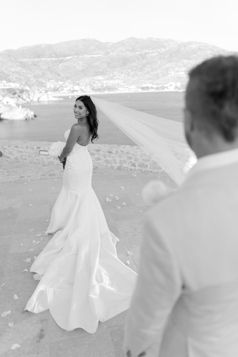 Reni & Jordan Wedding at the Cycladic Gem Villa Ios