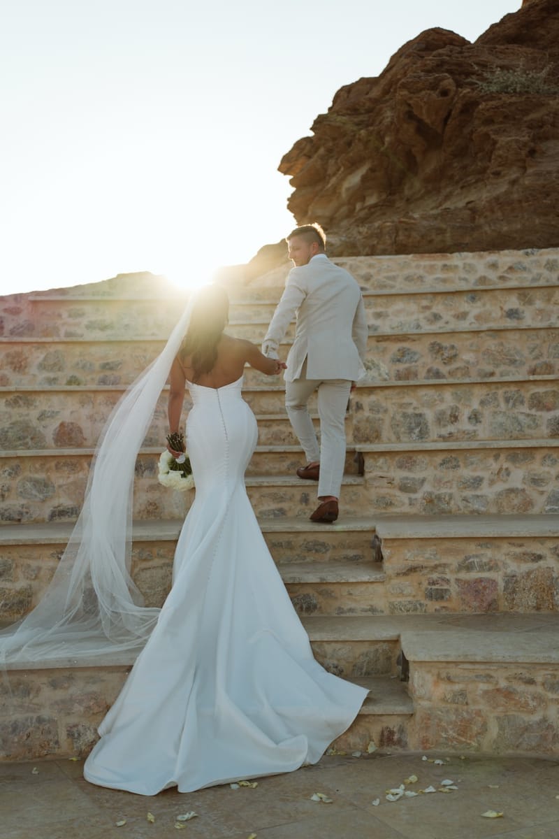 Reni & Jordan Wedding at the Cycladic Gem Villa Ios