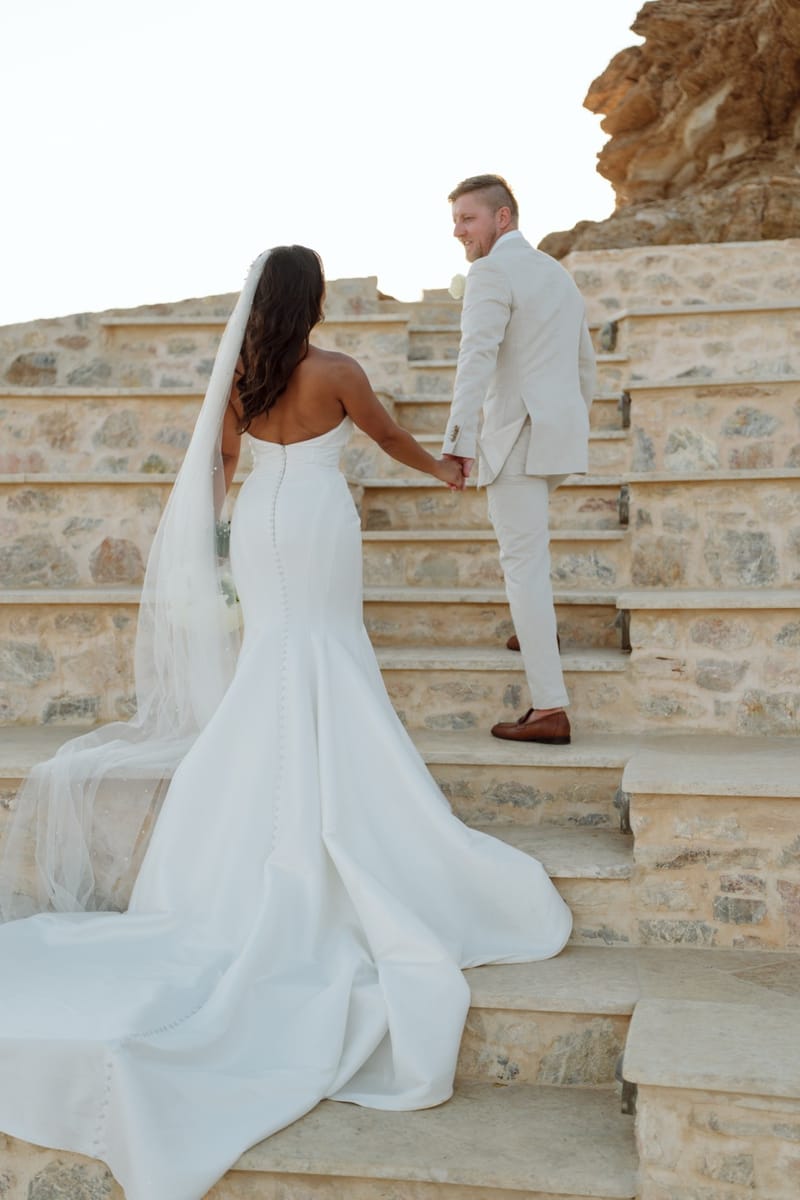 Reni & Jordan Wedding at the Cycladic Gem Villa Ios