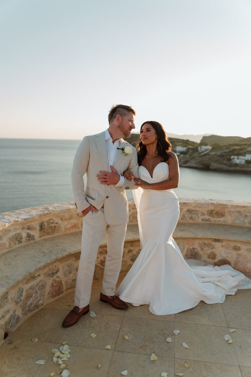 Reni & Jordan Wedding at the Cycladic Gem Villa Ios