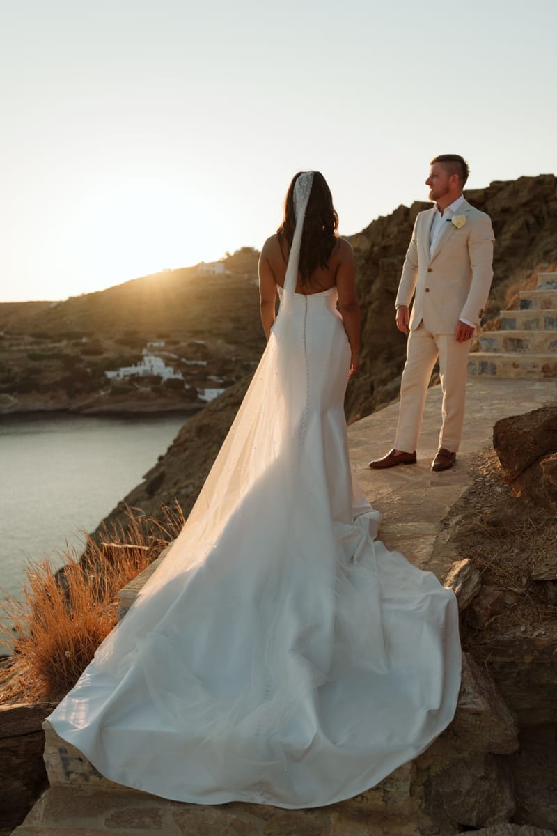 Reni & Jordan Wedding at the Cycladic Gem Villa Ios