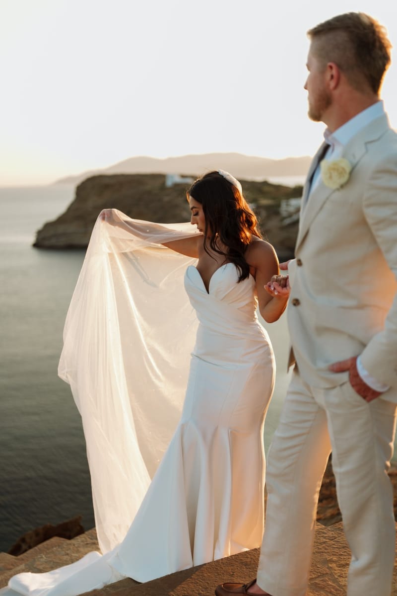Reni & Jordan Wedding at the Cycladic Gem Villa Ios