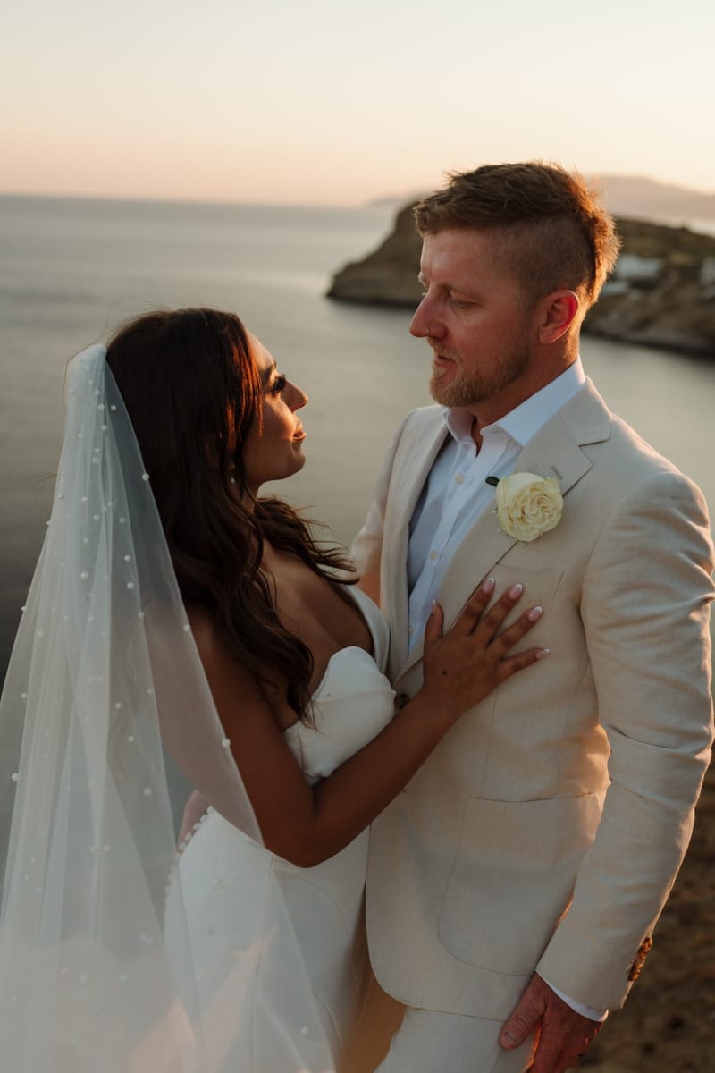 Reni & Jordan Wedding at the Cycladic Gem Villa Ios