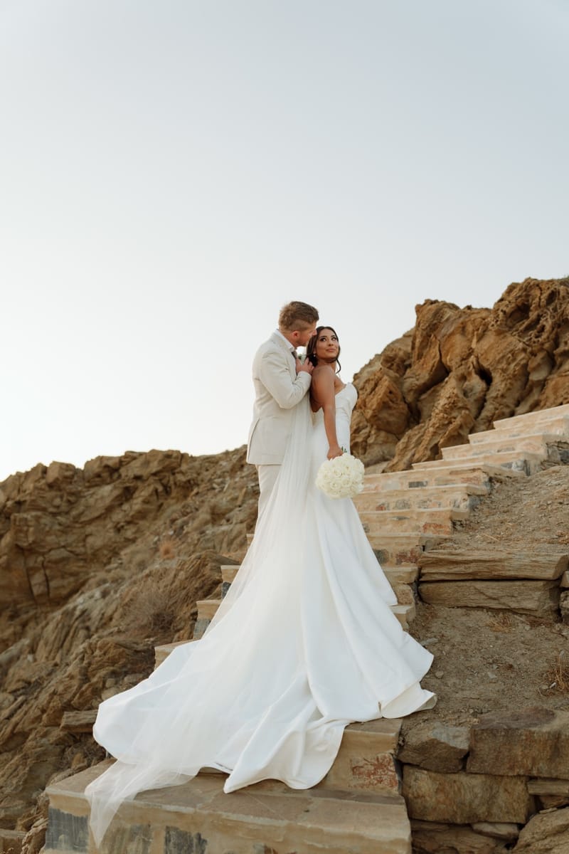 Reni & Jordan Wedding at the Cycladic Gem Villa Ios