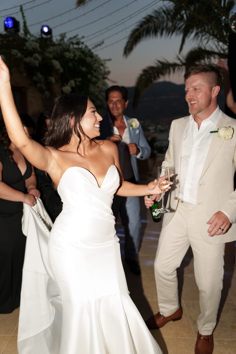 Reni & Jordan Wedding at the Cycladic Gem Villa Ios