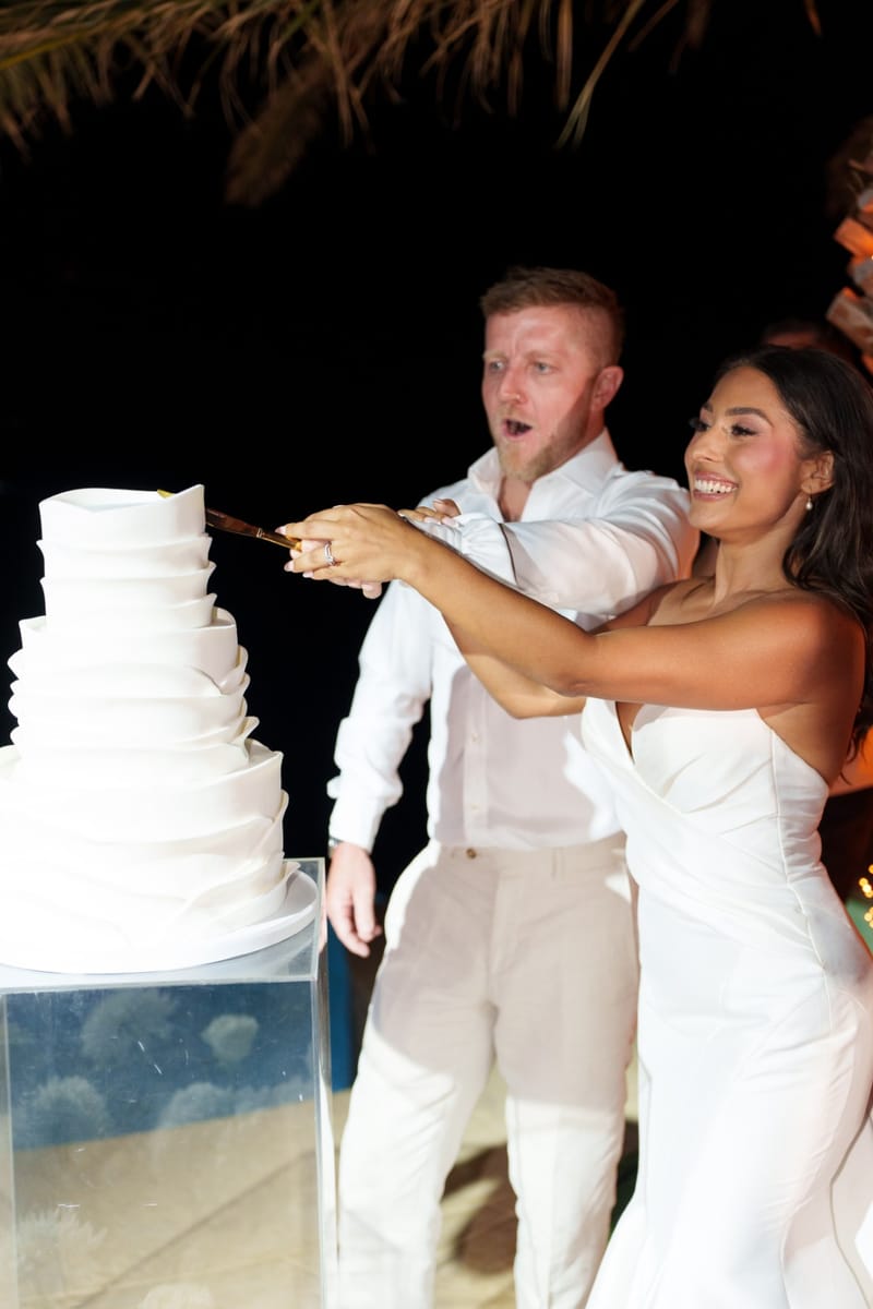 Reni & Jordan Wedding at the Cycladic Gem Villa Ios