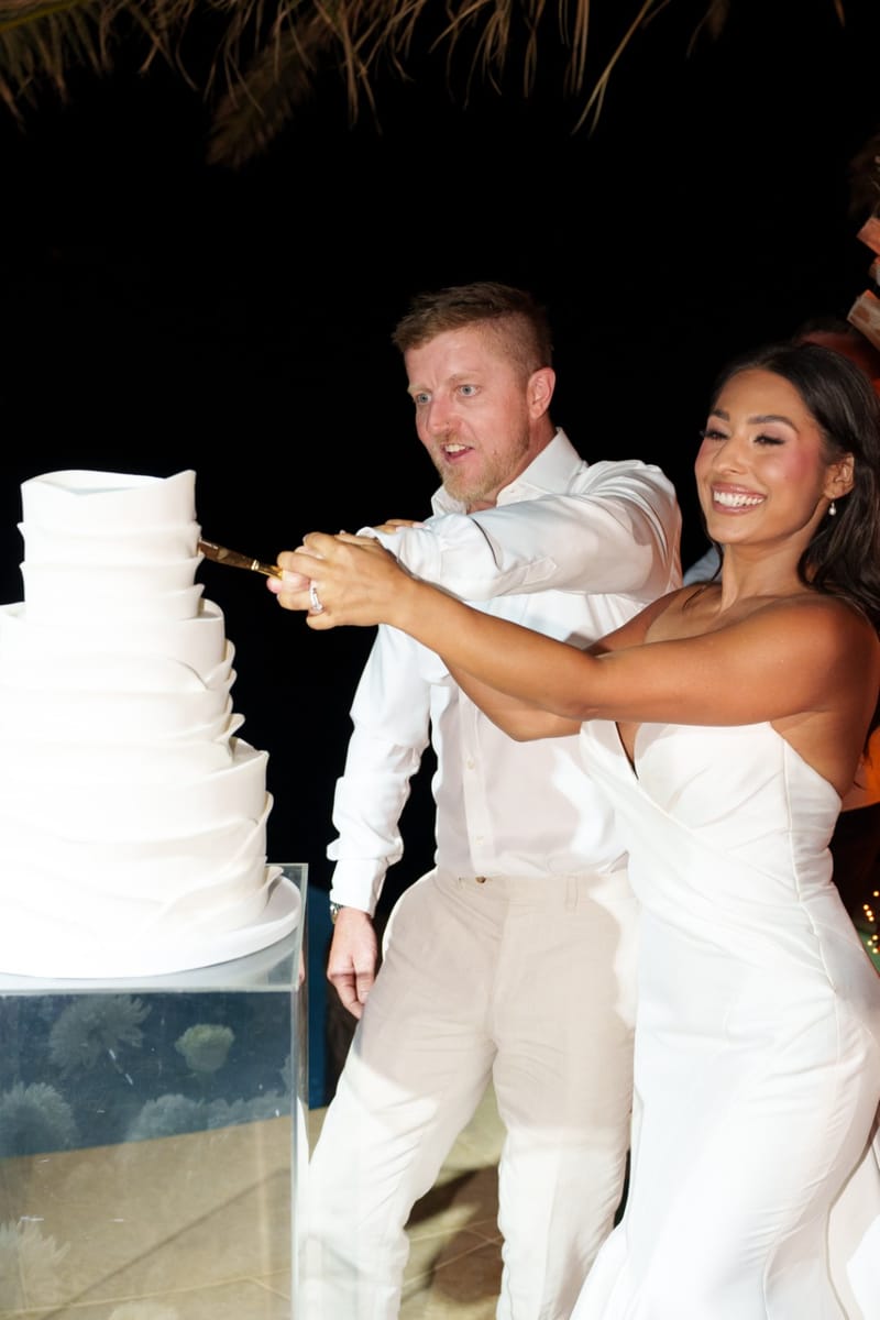 Reni & Jordan Wedding at the Cycladic Gem Villa Ios