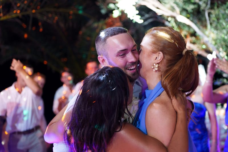 Reni & Jordan Wedding at the Cycladic Gem Villa Ios