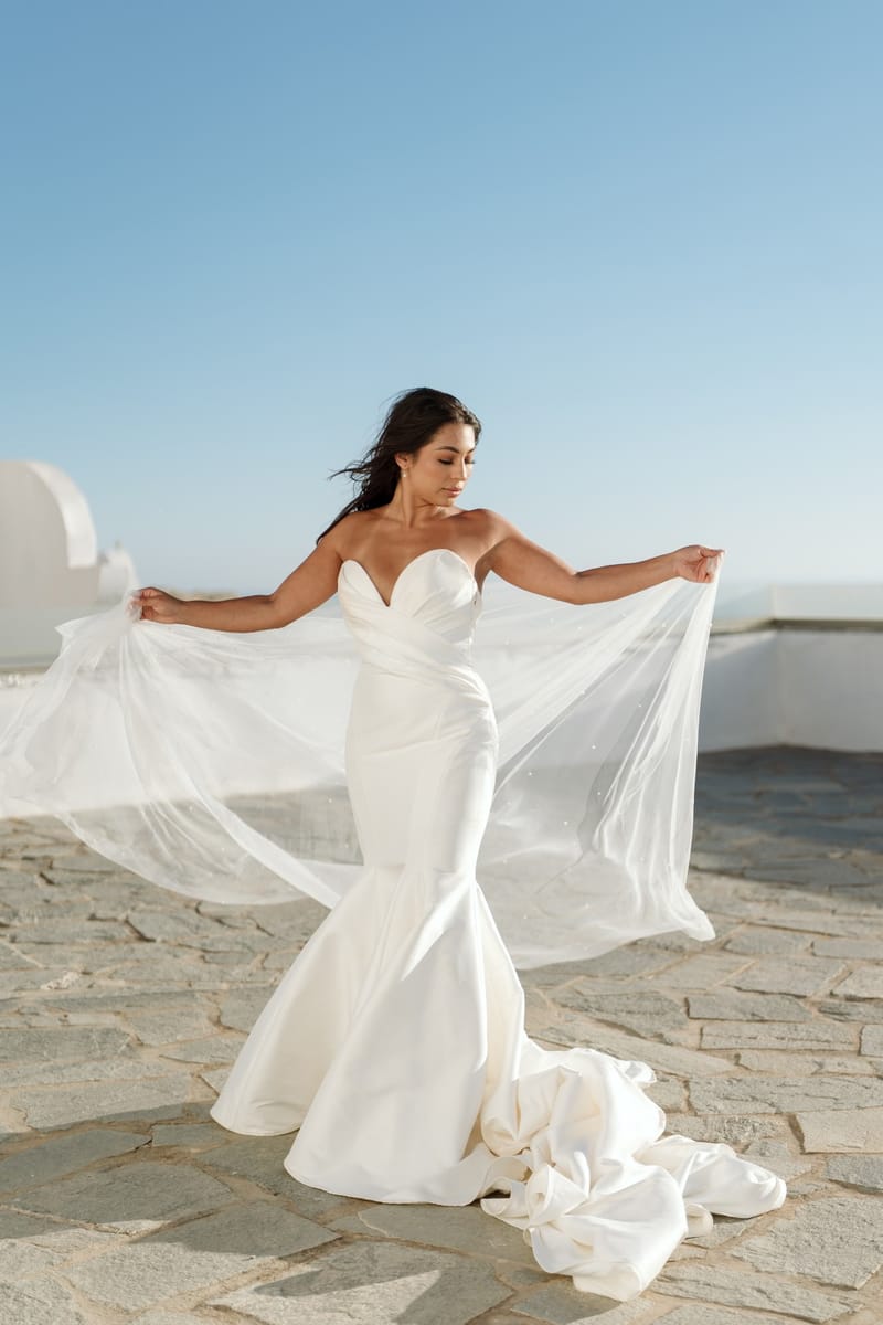 Reni & Jordan Wedding at the Cycladic Gem Villa Ios