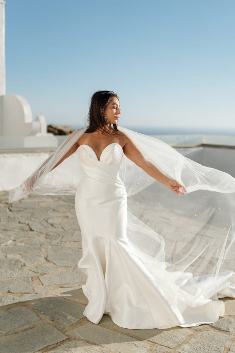 Reni & Jordan Wedding at the Cycladic Gem Villa Ios