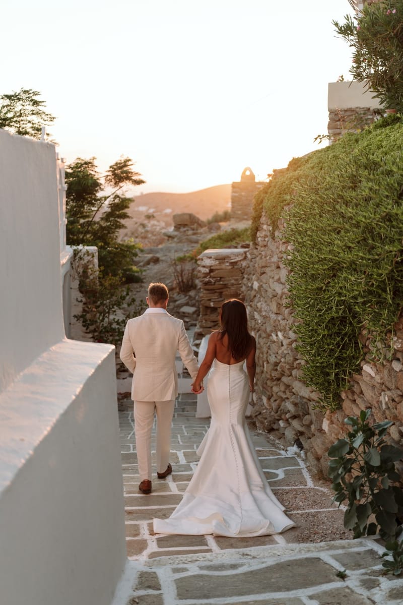 Reni & Jordan Wedding at the Cycladic Gem Villa Ios