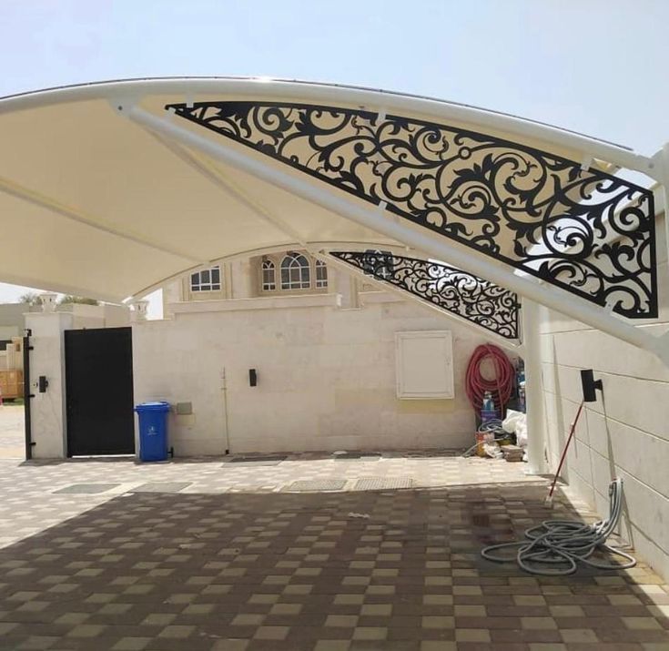 مظلات كابولي