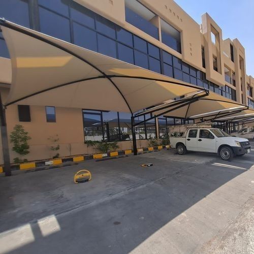 مظلات مواقف سيارات