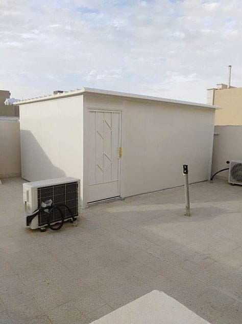 مقاول ملاحق