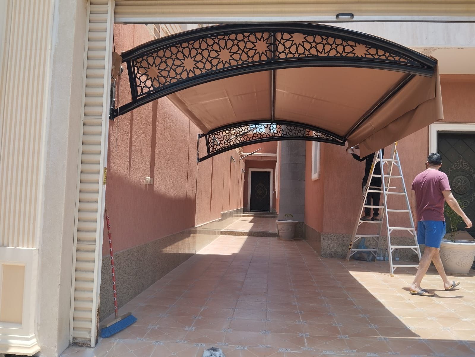 حداد مظلات سواتر
