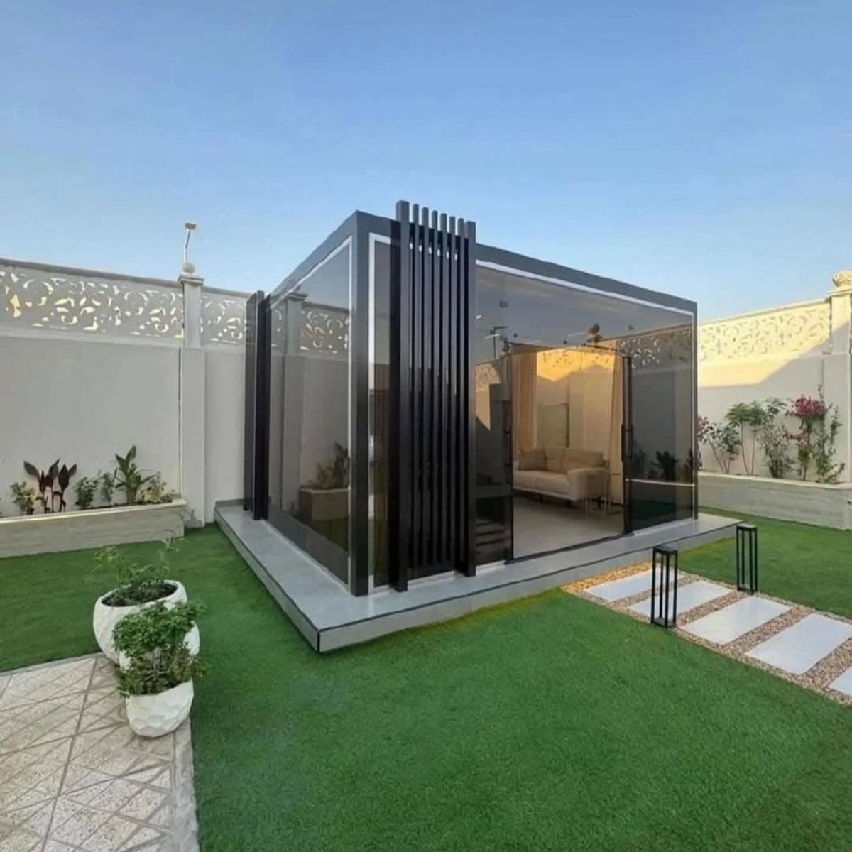 بناء ملاحق