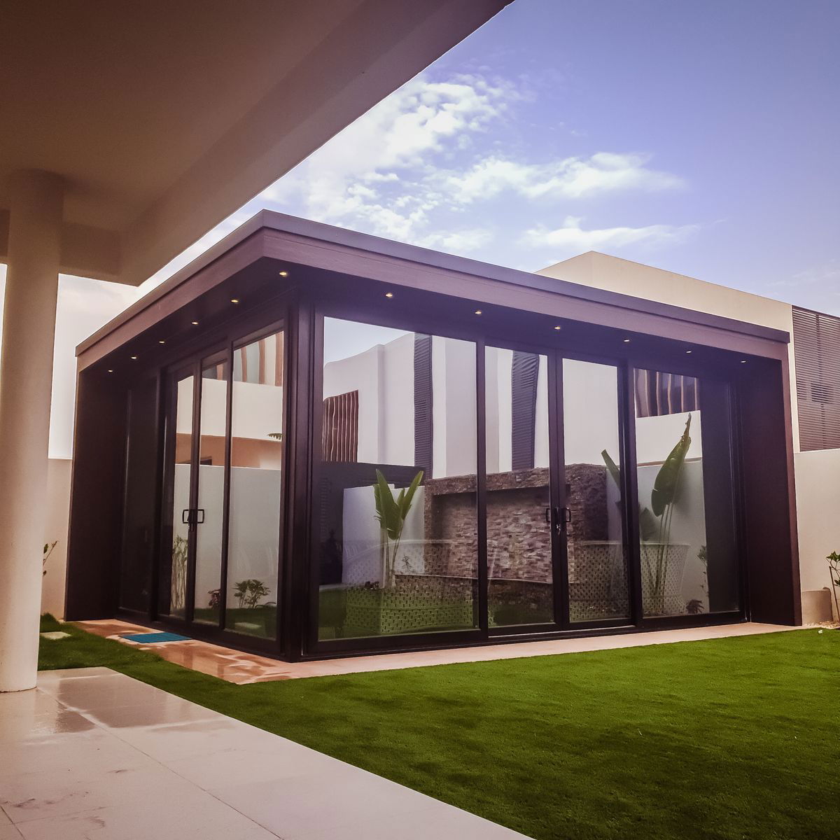 مجالس خارجية