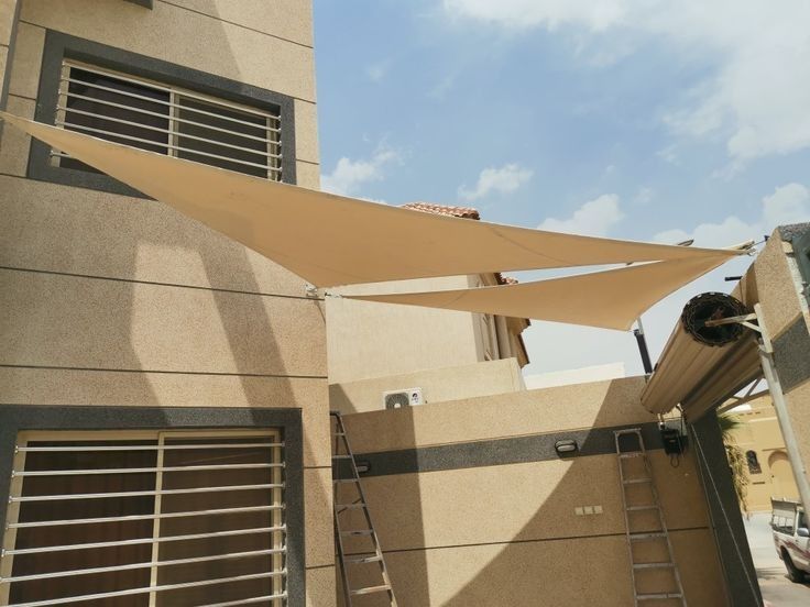 تركيب المظلات