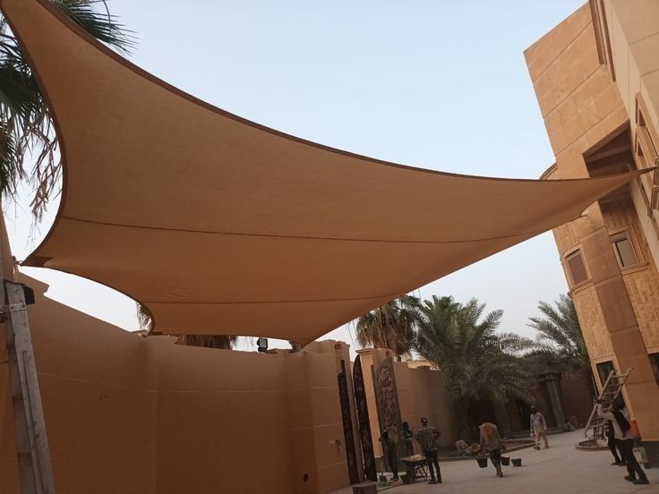 تركيب المظلات