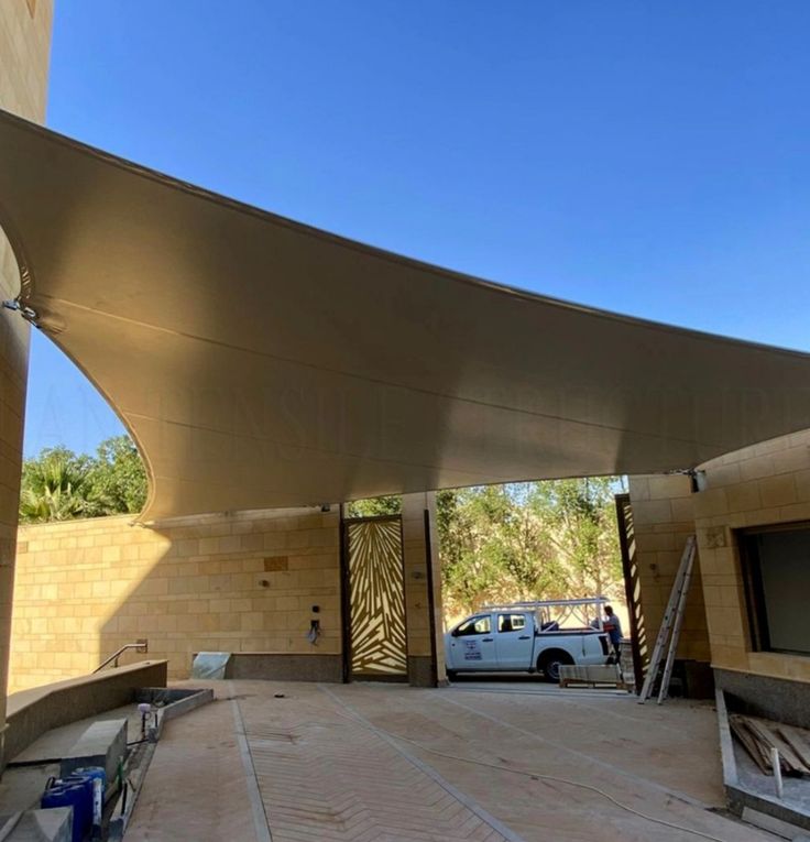 تركيب المظلات