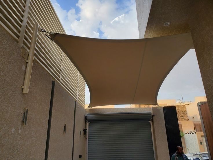 تركيب المظلات